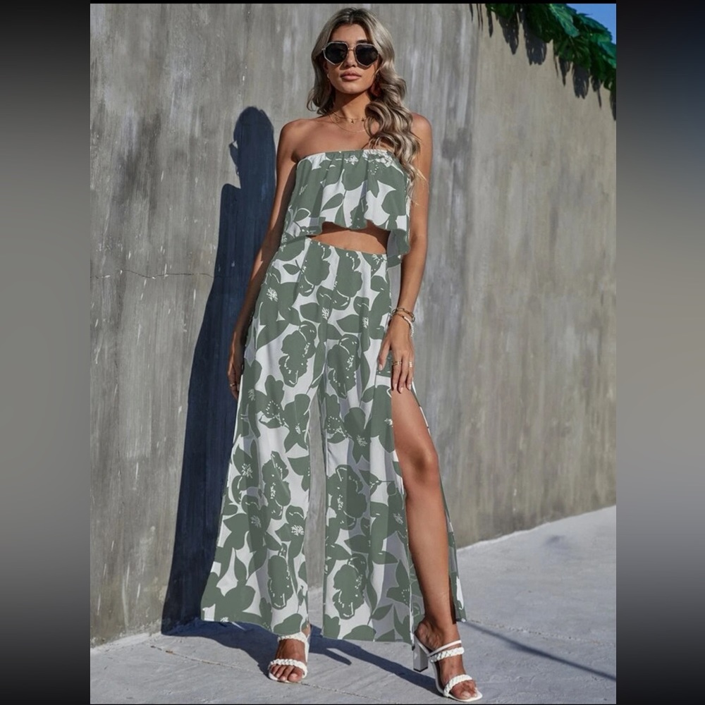 SHEIN Green & White Floral Strapless Jumpsuit - Picture 2 of 12